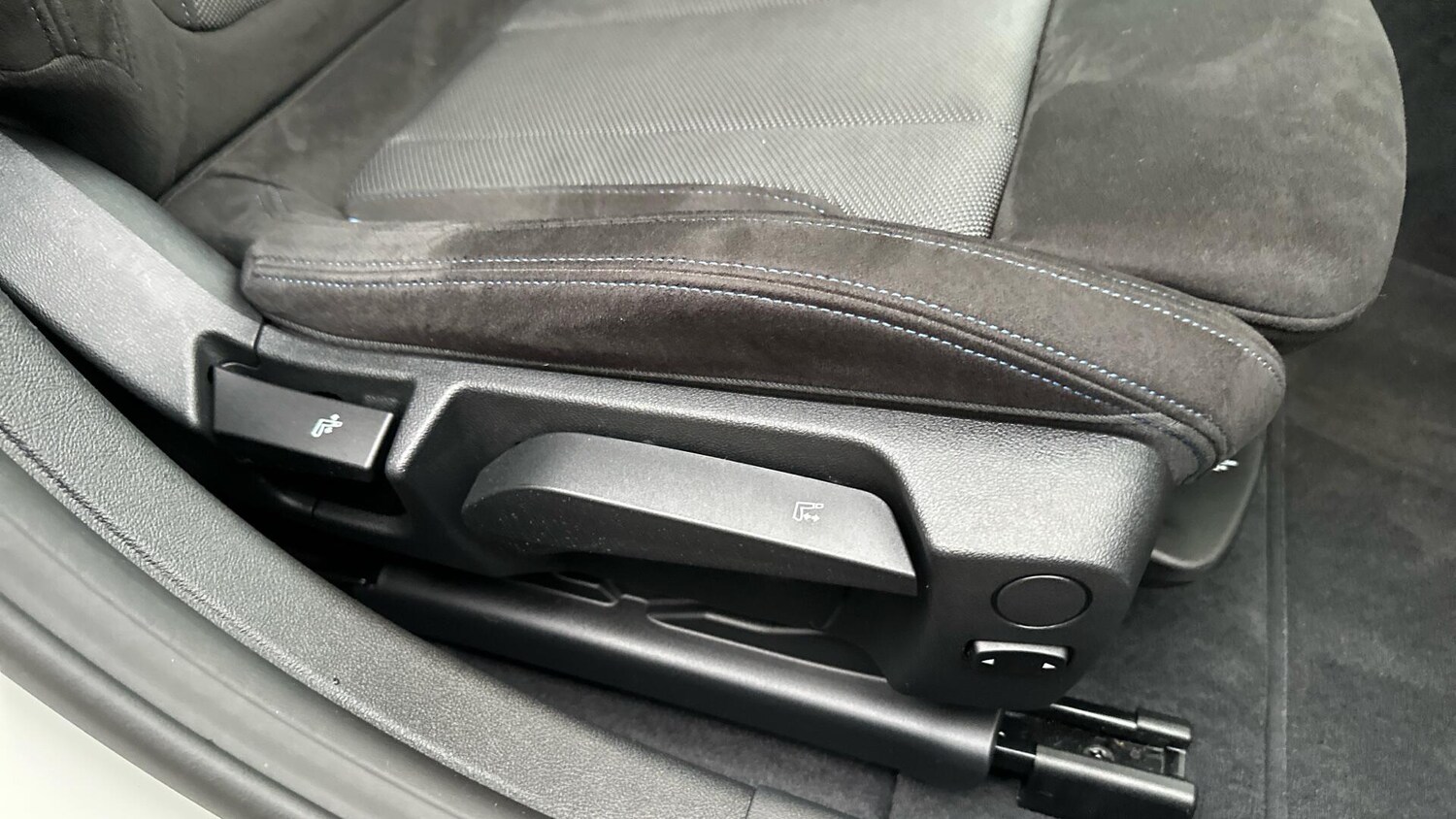 Used BMW i4 for sale - 77604656: Photo 44