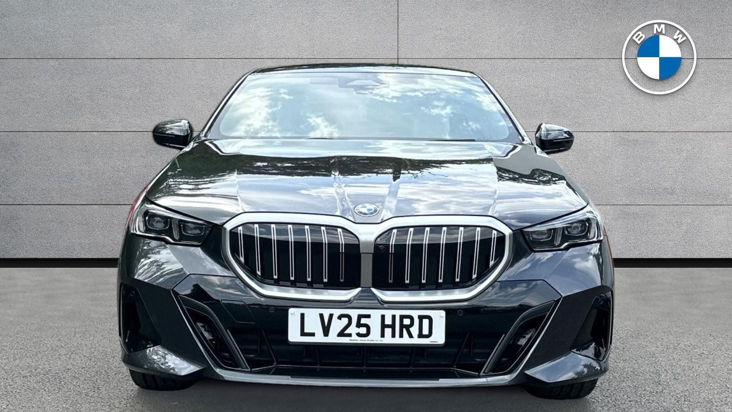 Used BMW 5 Series 2025 for sale - 77604597: Photo 2