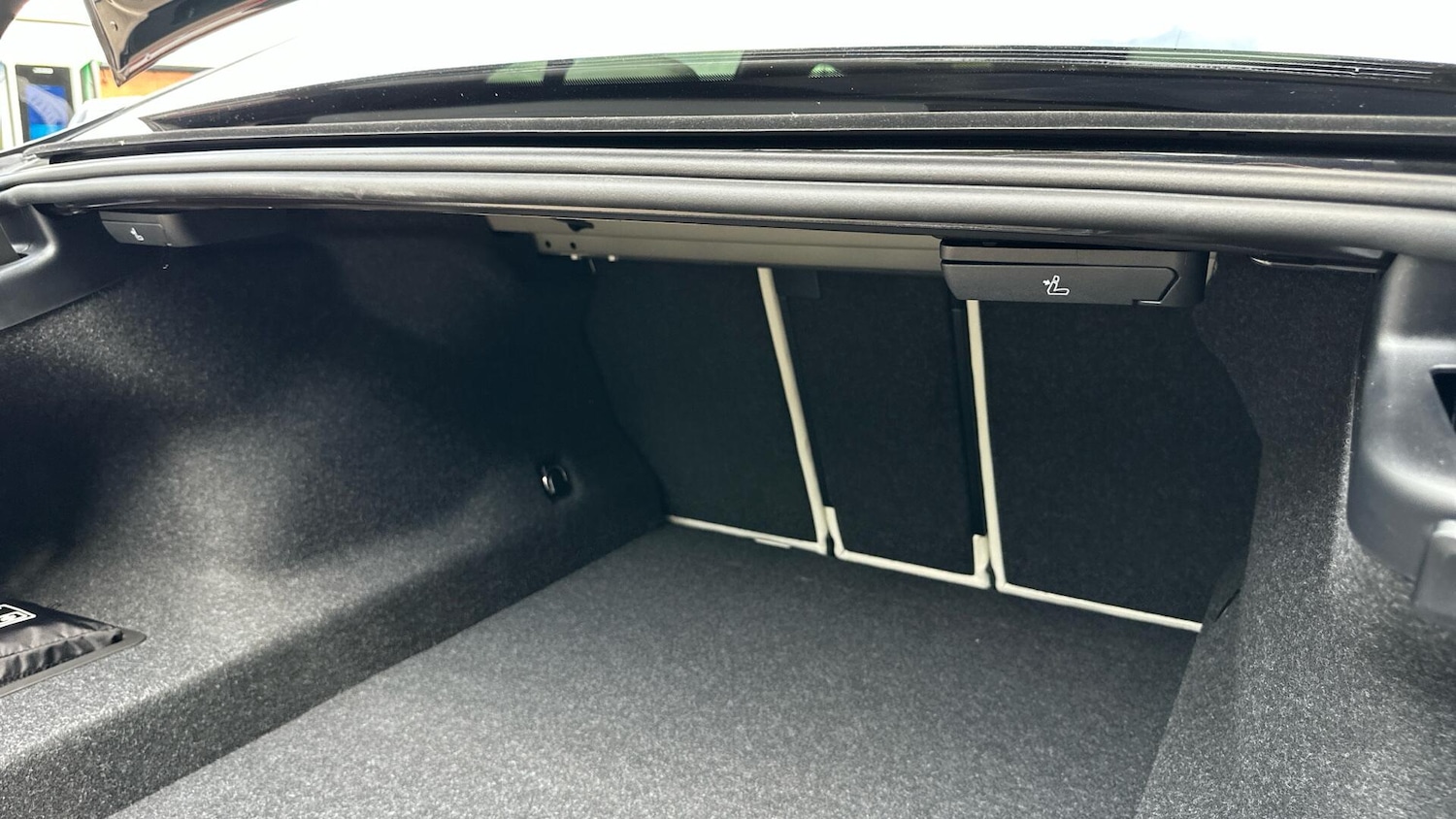 Used BMW 5 Series 2025 for sale - 77604597: Photo 32