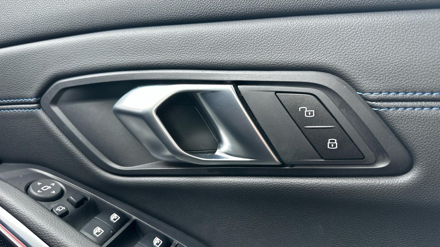 Used BMW 3 Series 2024 for sale - 77604679: Photo 31