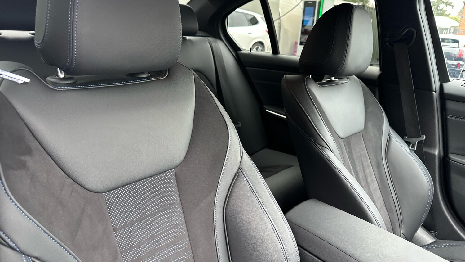 Used BMW 3 Series 2024 for sale - 77604679: Photo 34