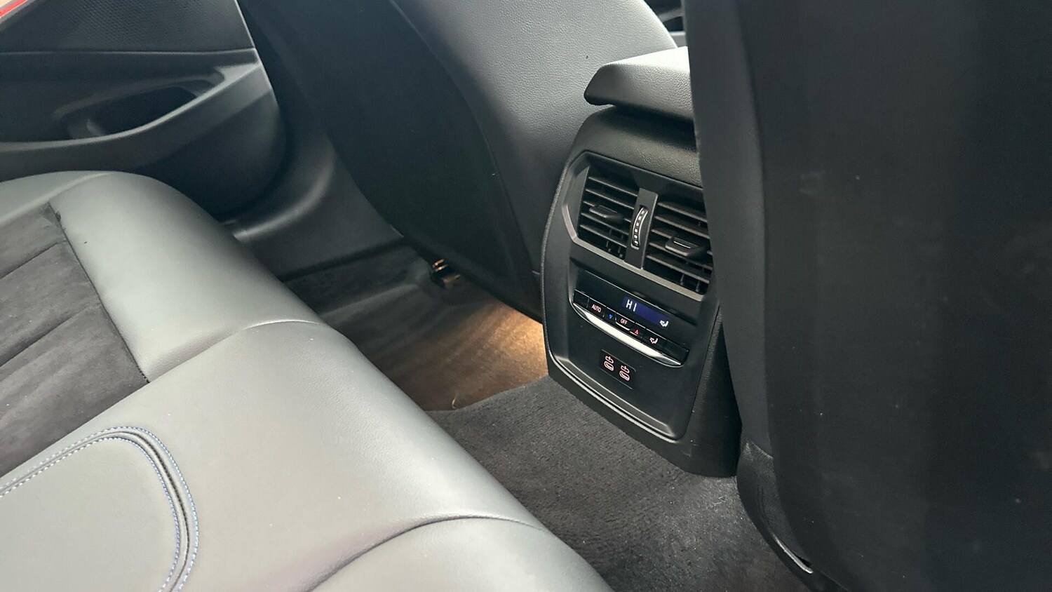 Used BMW 3 Series 2024 for sale - 77604679: Photo 35