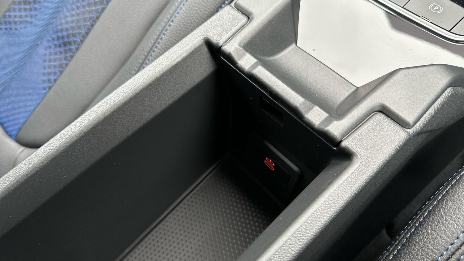 Used BMW 1 Series 2024 for sale - 77604659: Photo 34