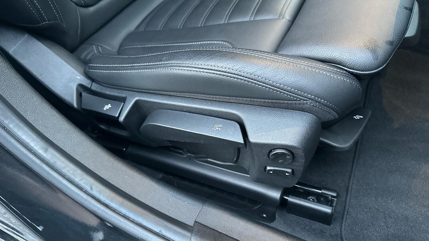 Used BMW 3 Series 2019 for sale - 77604600: Photo 32