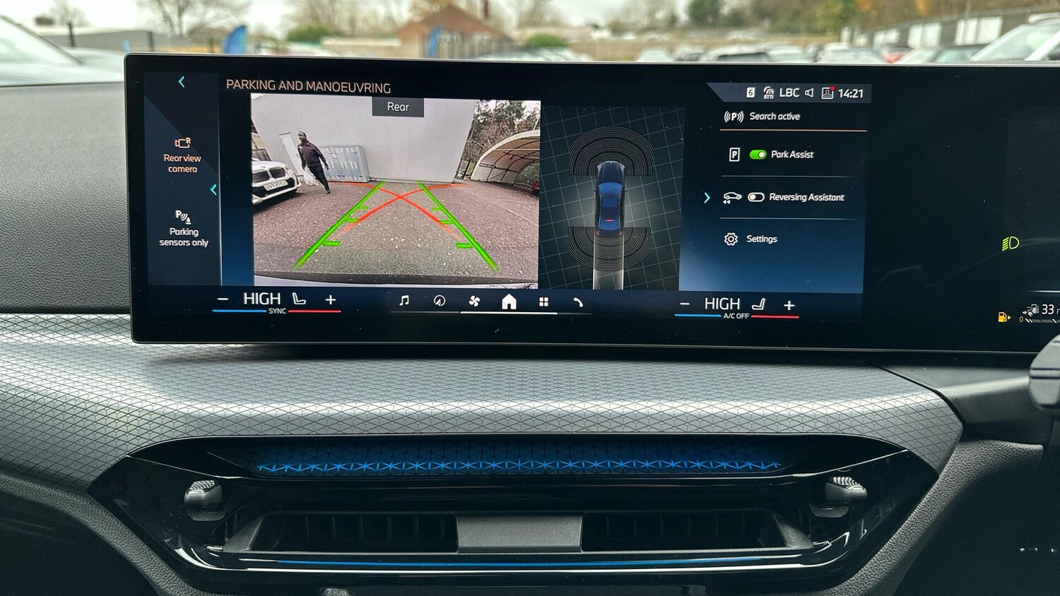 Used BMW 3 Series 2025 for sale - 77604686: Photo 28