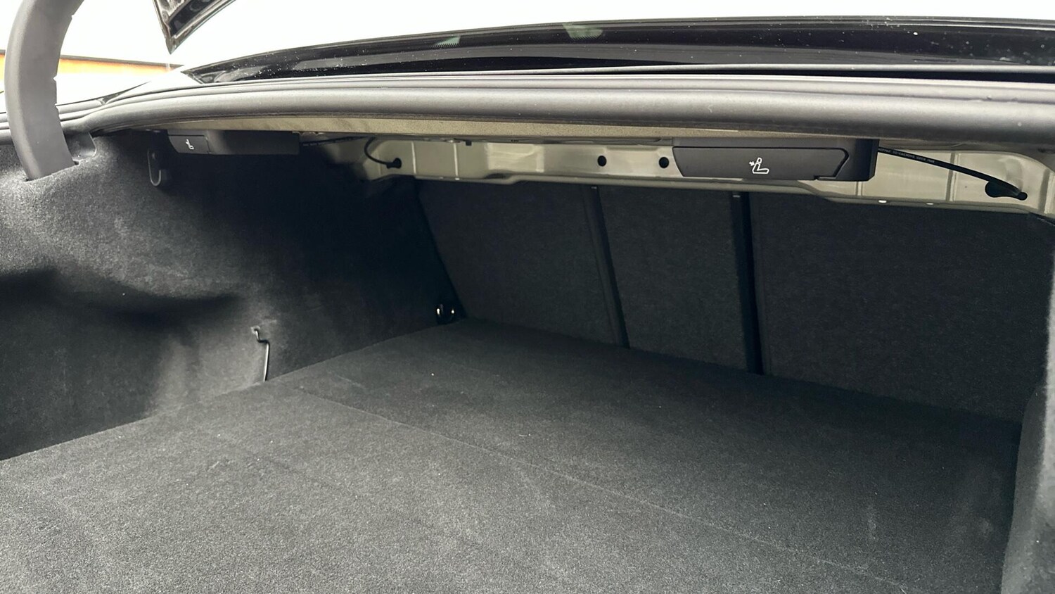 Used BMW 3 Series 2025 for sale - 77604686: Photo 32