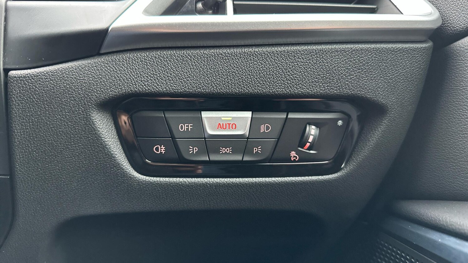 Used BMW 3 Series 2025 for sale - 77604686: Photo 40