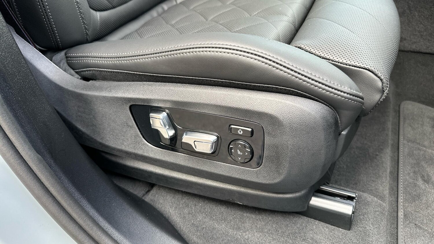 Used BMW X7 2025 for sale - 77704813: Photo 36