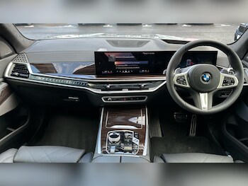 Used BMW X7 2025 for sale - 77704813: Photo