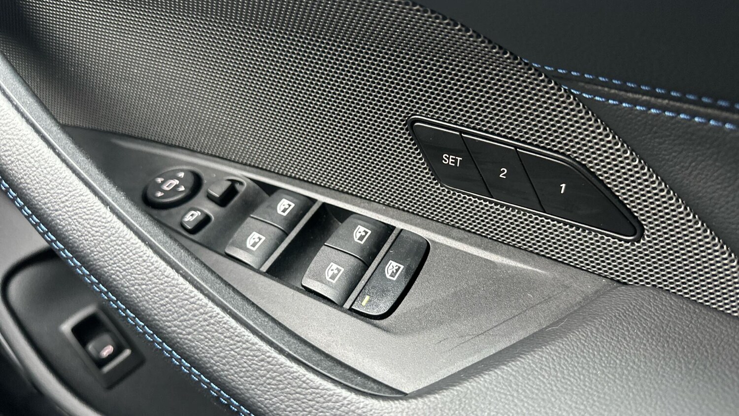 Used BMW i4 for sale - 77604582: Photo 31