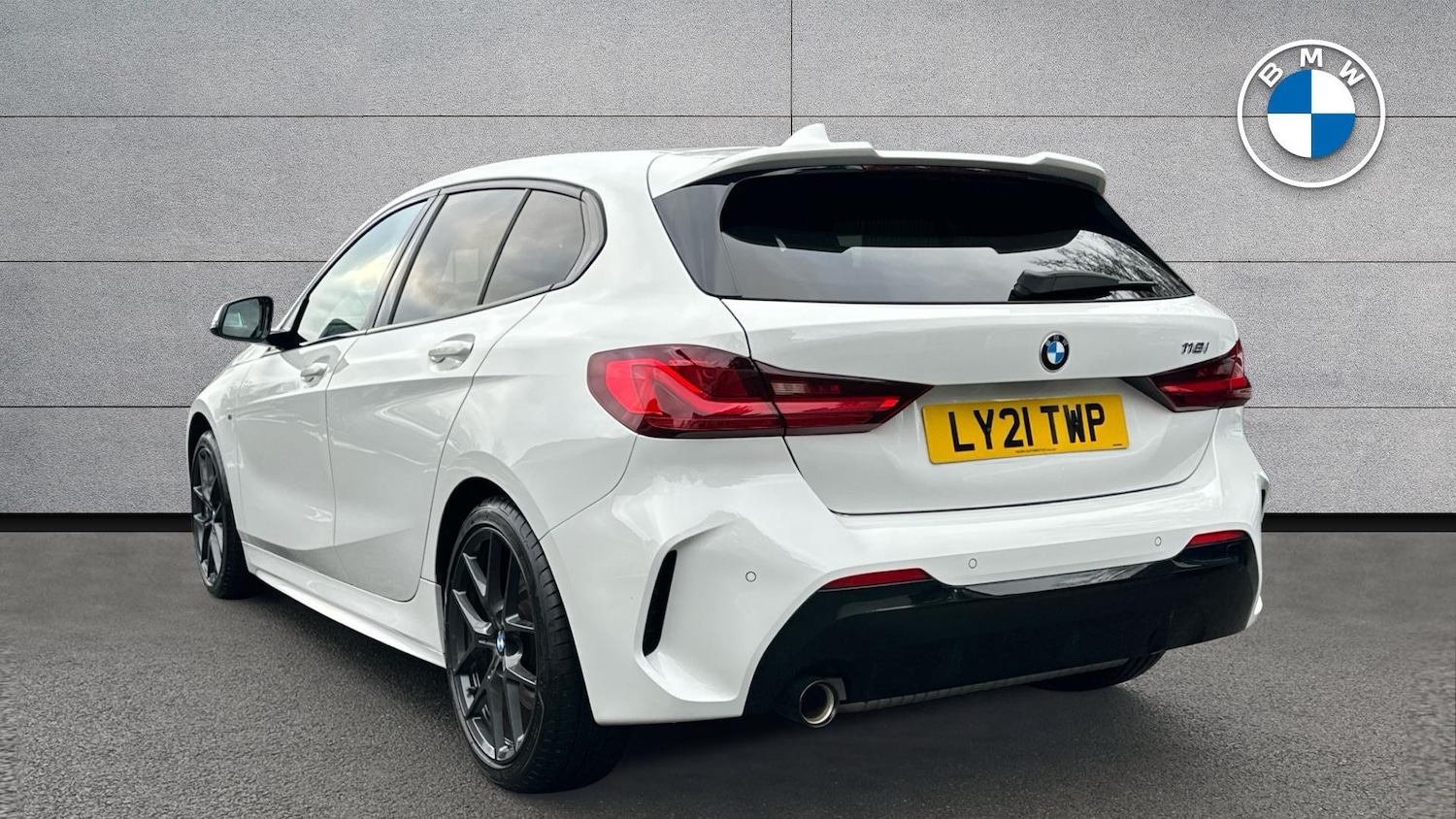 Used BMW 1 Series 2021 for sale - 77604613: Photo 2