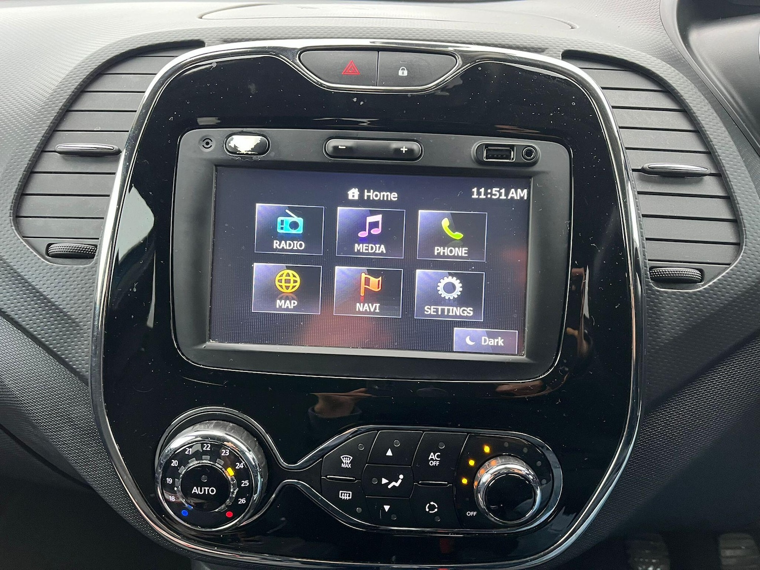 Used Renault Captur 2014 for sale - 77892090: Photo 16