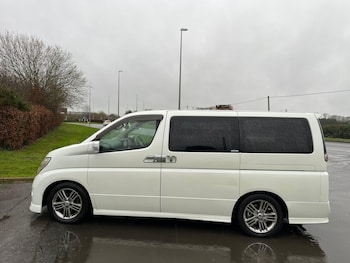 Used Nissan Elgrand 2016 for sale - 78100400: Photo