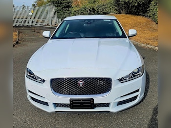 Used Jaguar XE 2016 for sale - 79475634: Photo