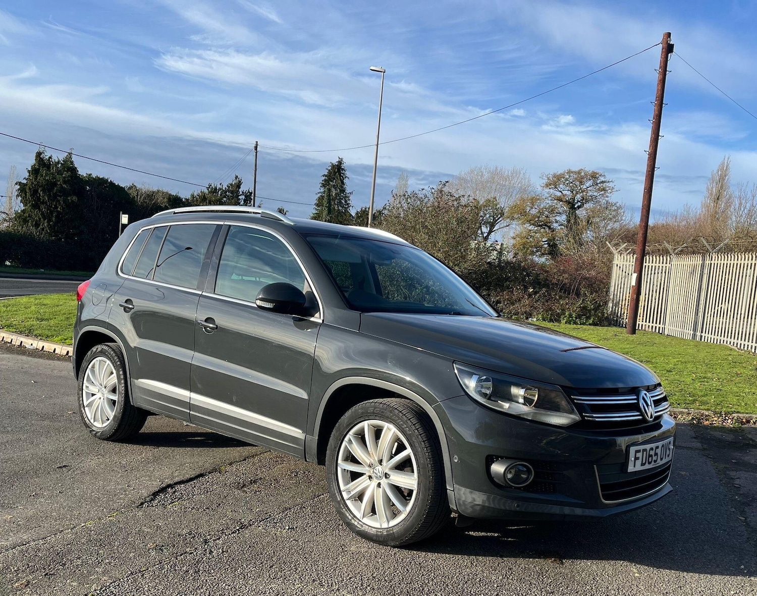 Used Volkswagen Tiguan 2015 for sale - 77794125: Photo 1