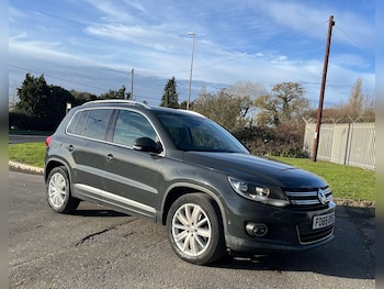 Used Volkswagen Tiguan 2015 for sale - 77794125: Photo