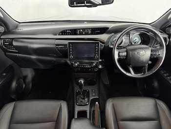 Used Toyota Hilux 2024 for sale - 78767549: Photo