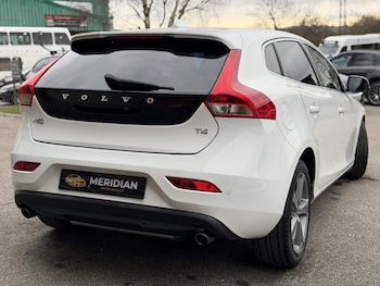 Used Volvo V40 2014 for sale - 78941706: Photo