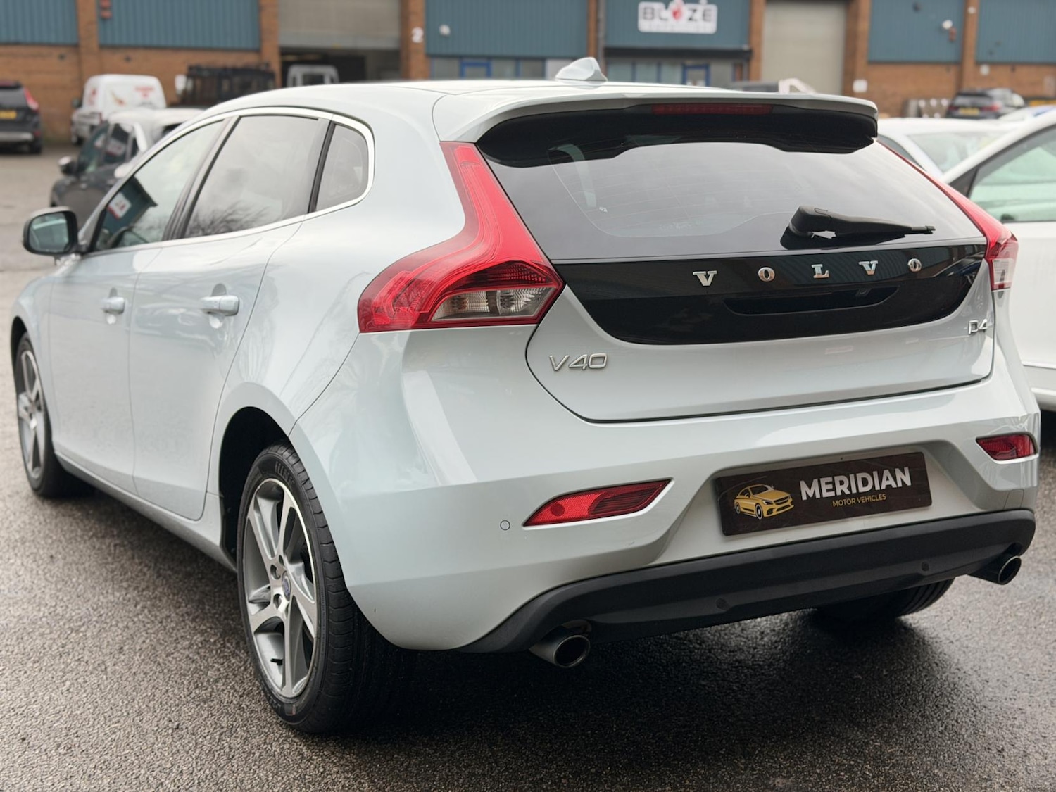 Used Volvo V40 2015 for sale - 77548658: Photo 10