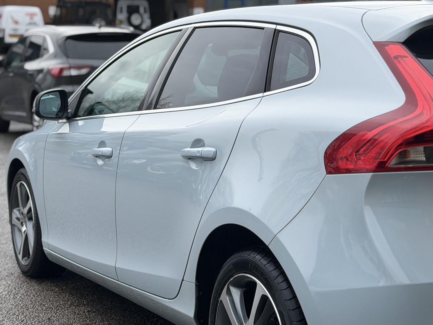 Used Volvo V40 2015 for sale - 77548658: Photo 14