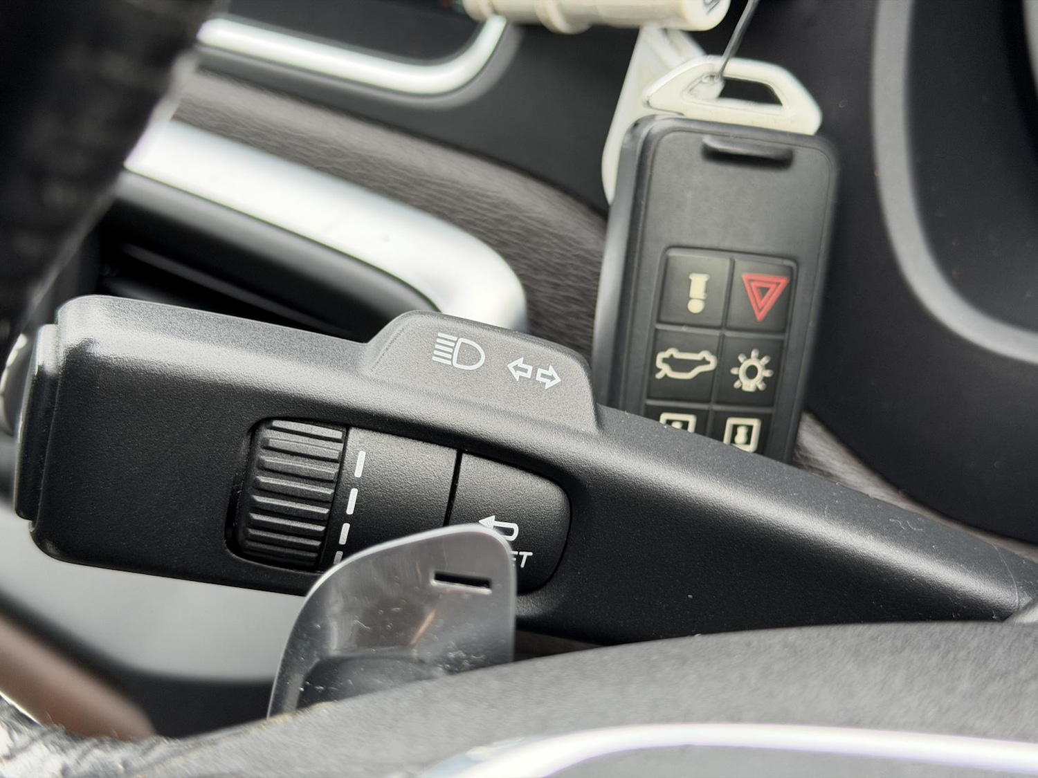 Used Volvo V40 2015 for sale - 77548658: Photo 23