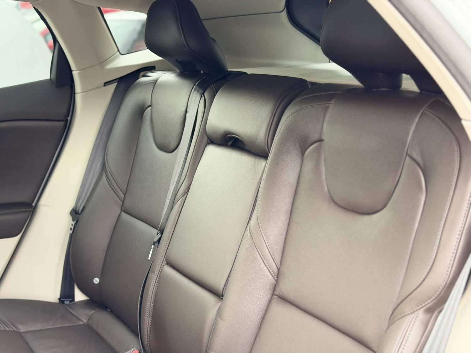 Used Volvo V40 2015 for sale - 77548658: Photo 33