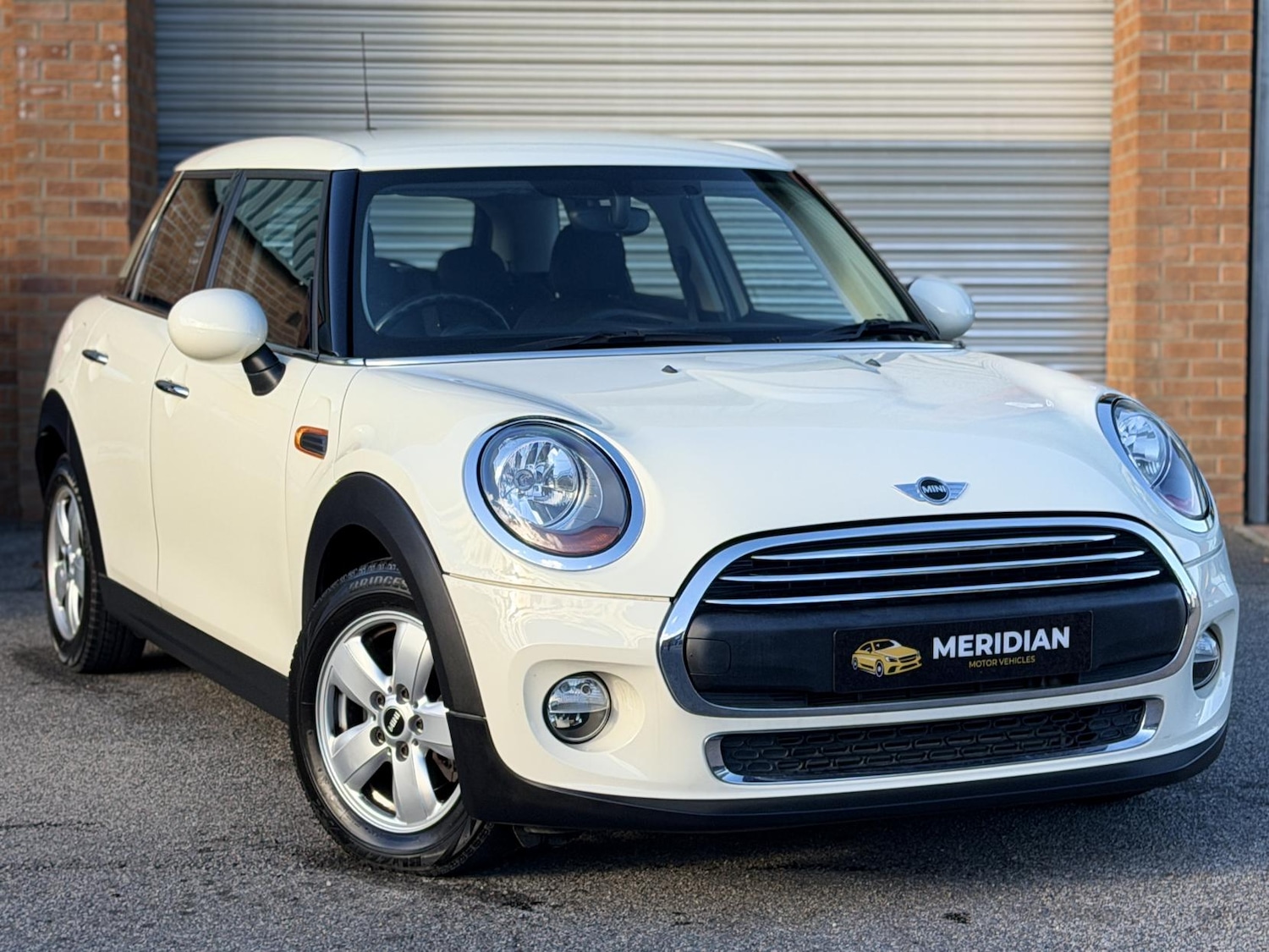 Used MINI Hatch 2015 for sale - 76387565: Photo 1