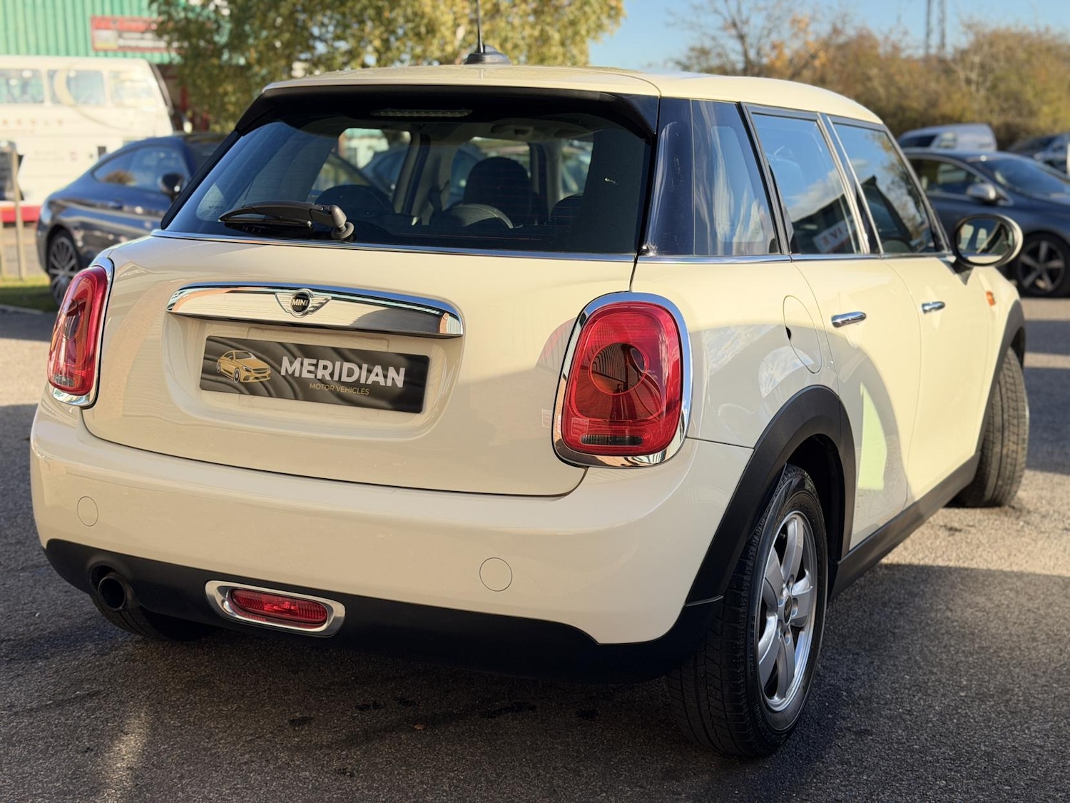 Used MINI Hatch 2015 for sale - 76387565: Photo 2