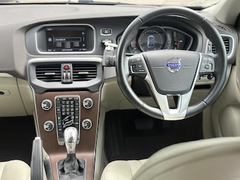 Used Volvo V40 2013 for sale - 78724828: Photo