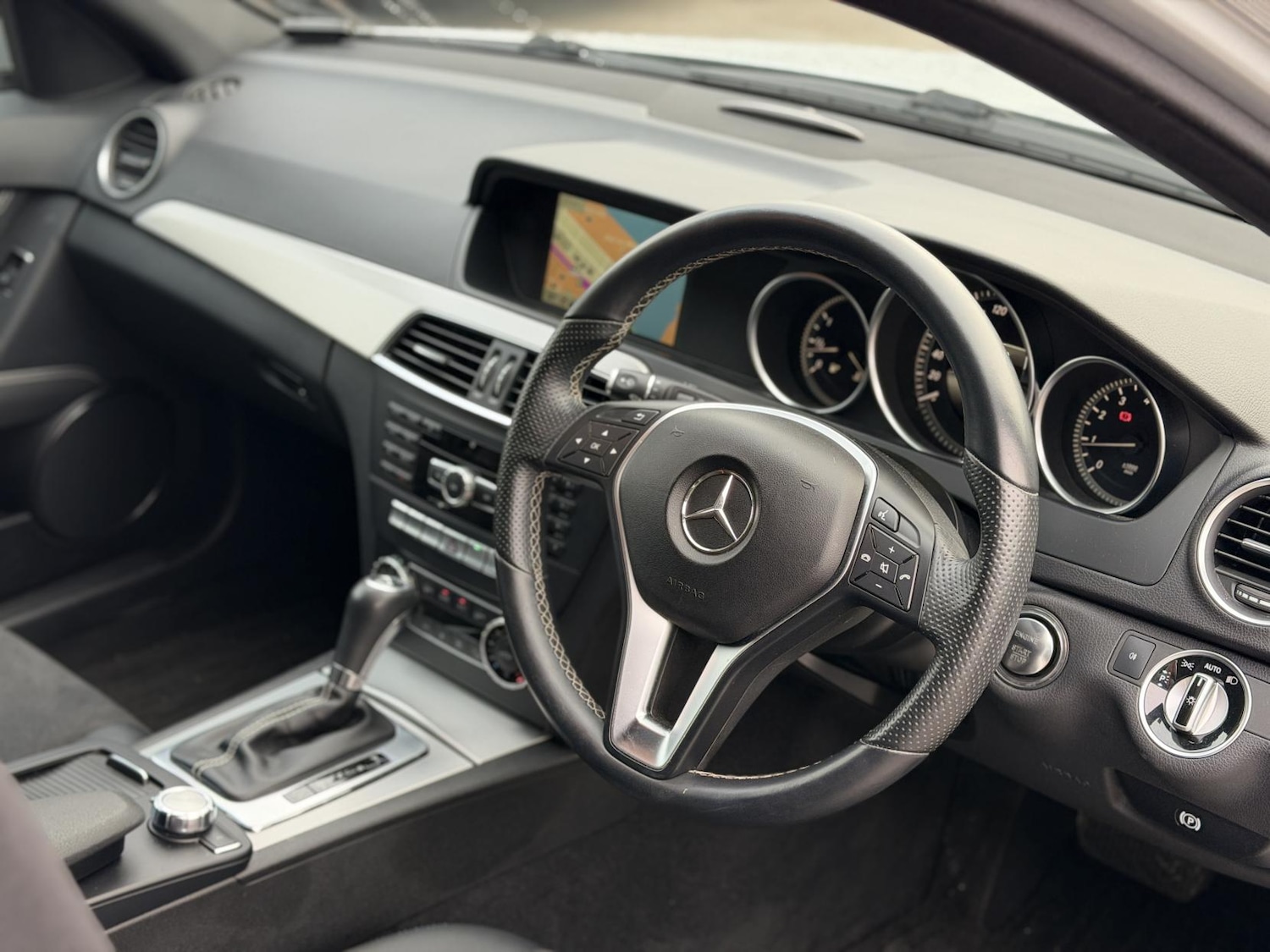 Used Mercedes-Benz C Class 2014 for sale - 77519422: Photo 6