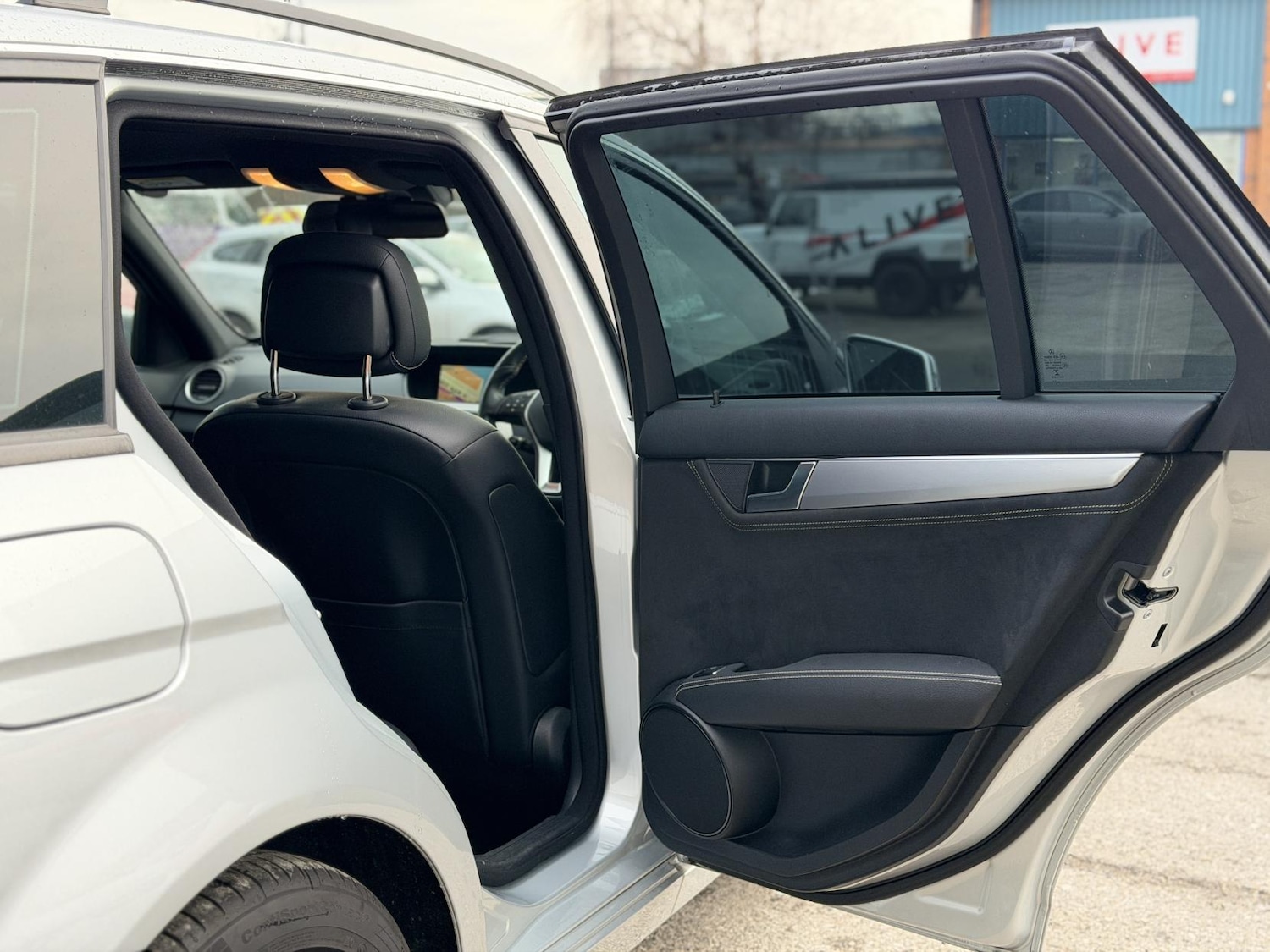 Used Mercedes-Benz C Class 2014 for sale - 77519422: Photo 9