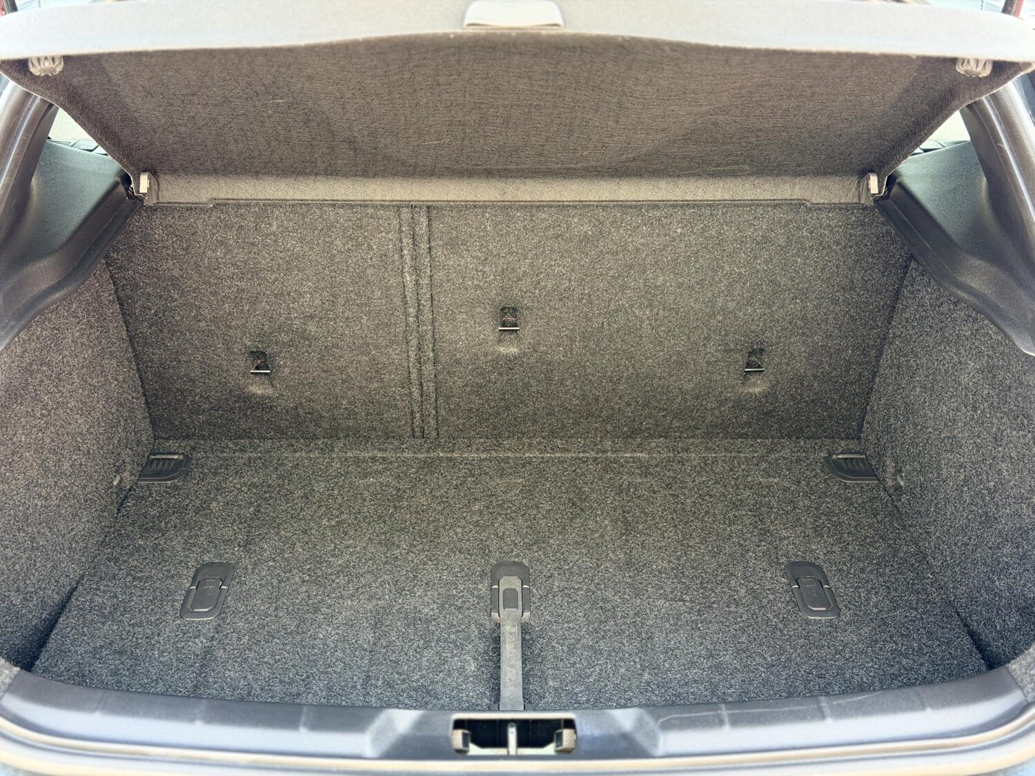 Used Volvo V40 2013 for sale - 77763000: Photo 14