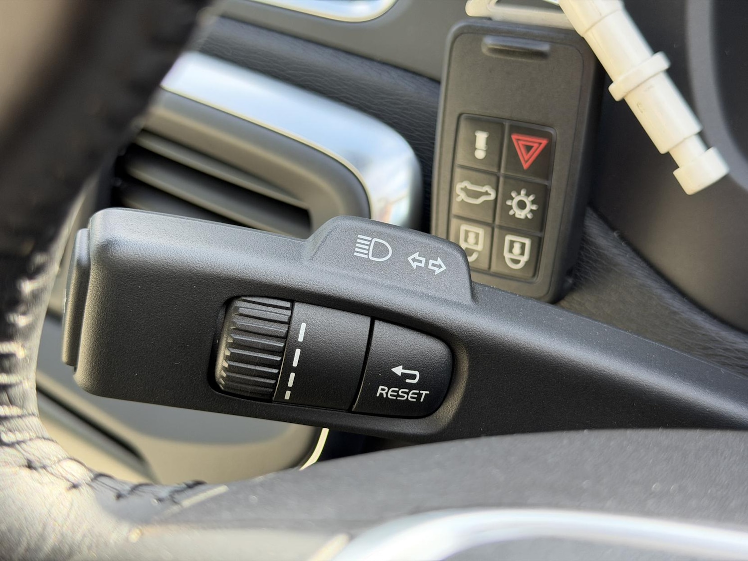 Used Volvo V40 2013 for sale - 77763000: Photo 21