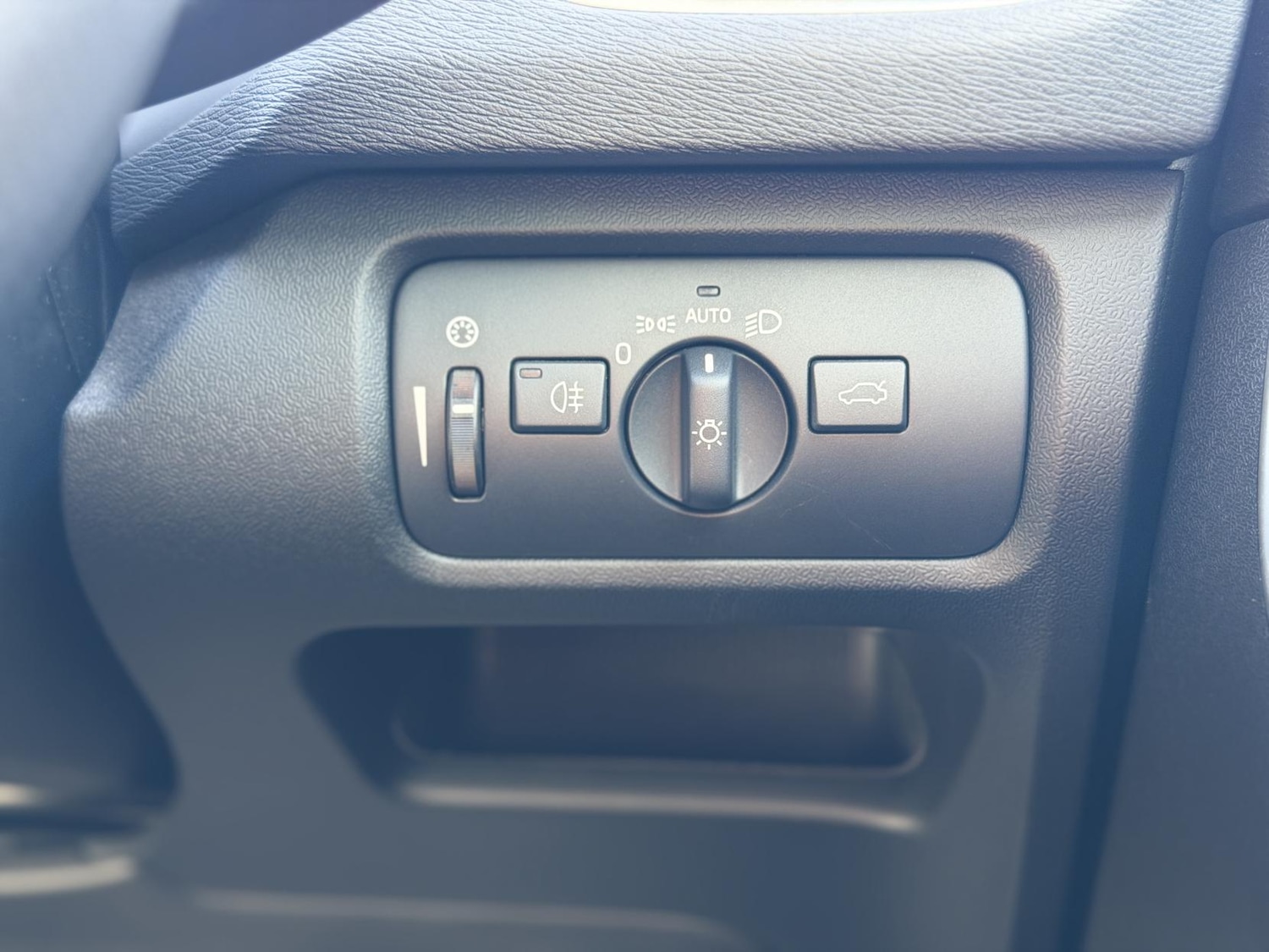 Used Volvo V40 2013 for sale - 77763000: Photo 23