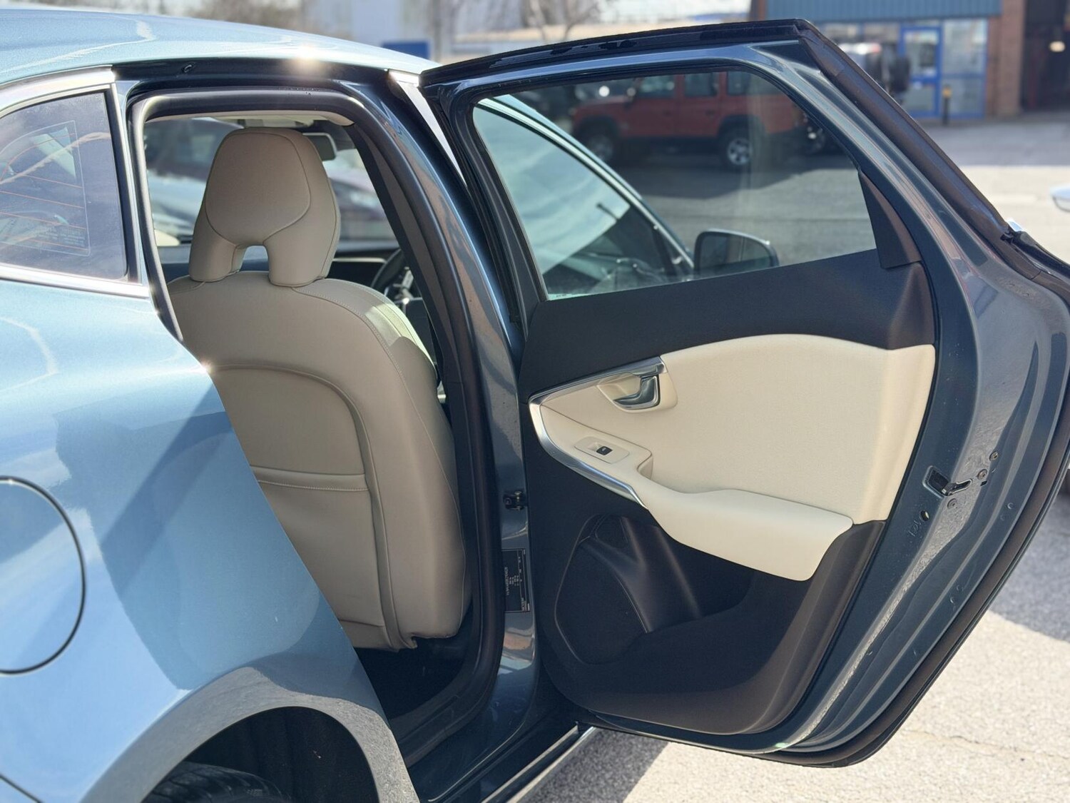 Used Volvo V40 2013 for sale - 77763000: Photo 35