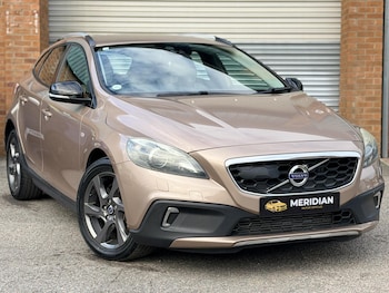 Used Volvo V40 Cross Country 2014 for sale - 79475178: Photo