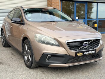 Used Volvo V40 Cross Country 2014 for sale - 79475178: Photo