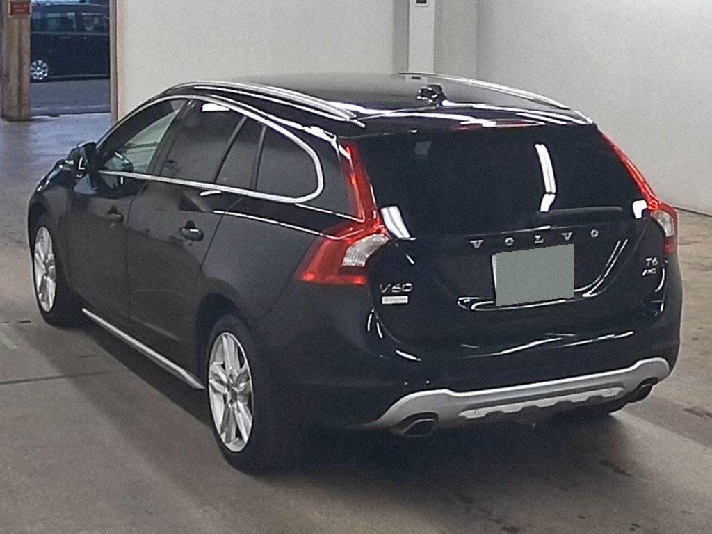 Used Volvo V60 2013 for sale - 77570235: Photo 2