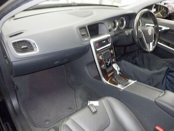 Used Volvo V60 2013 for sale - 77570235: Photo