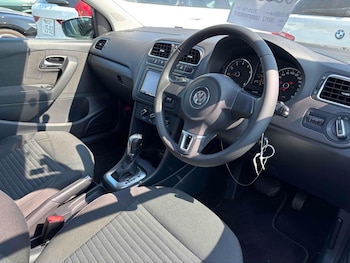 Used Volkswagen Polo 2012 for sale - 76577094: Photo