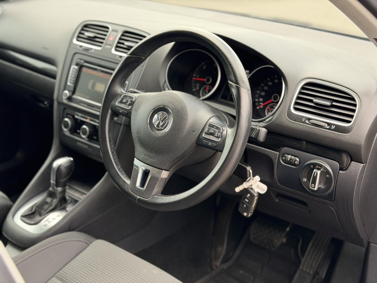 Used Volkswagen Golf 2011 for sale - 77644135: Photo 17