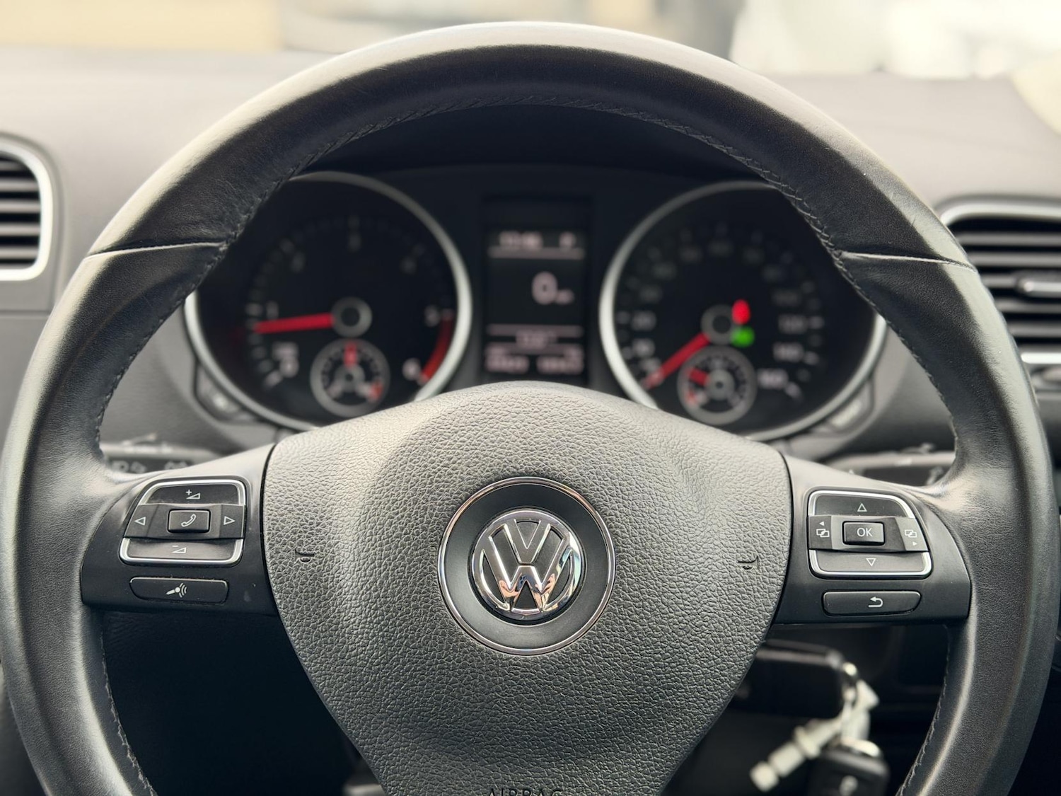 Used Volkswagen Golf 2011 for sale - 77644135: Photo 18