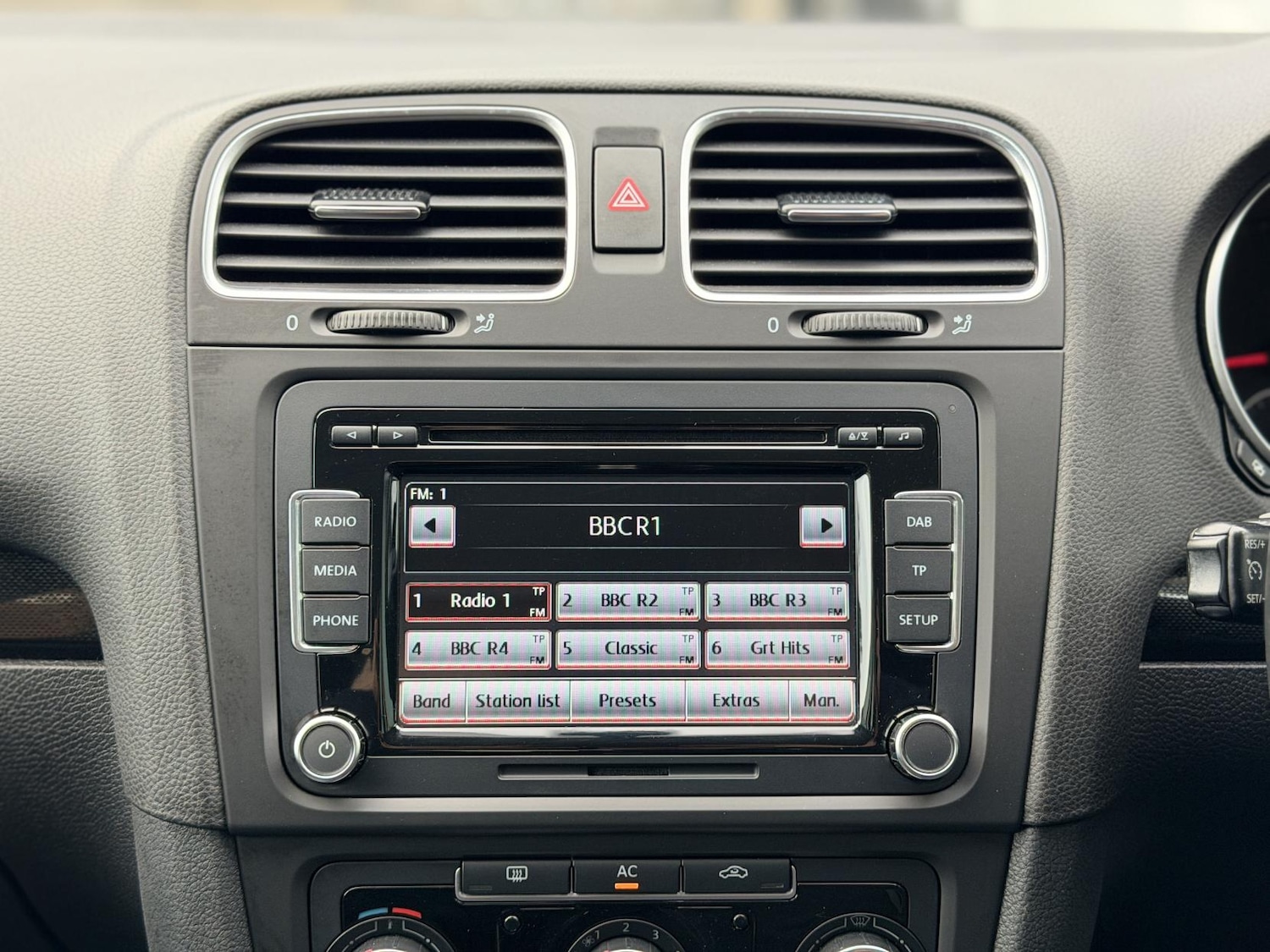 Used Volkswagen Golf 2011 for sale - 77644135: Photo 23