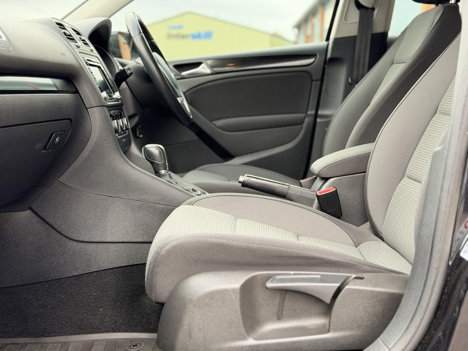 Used Volkswagen Golf 2011 for sale - 77644135: Photo 29