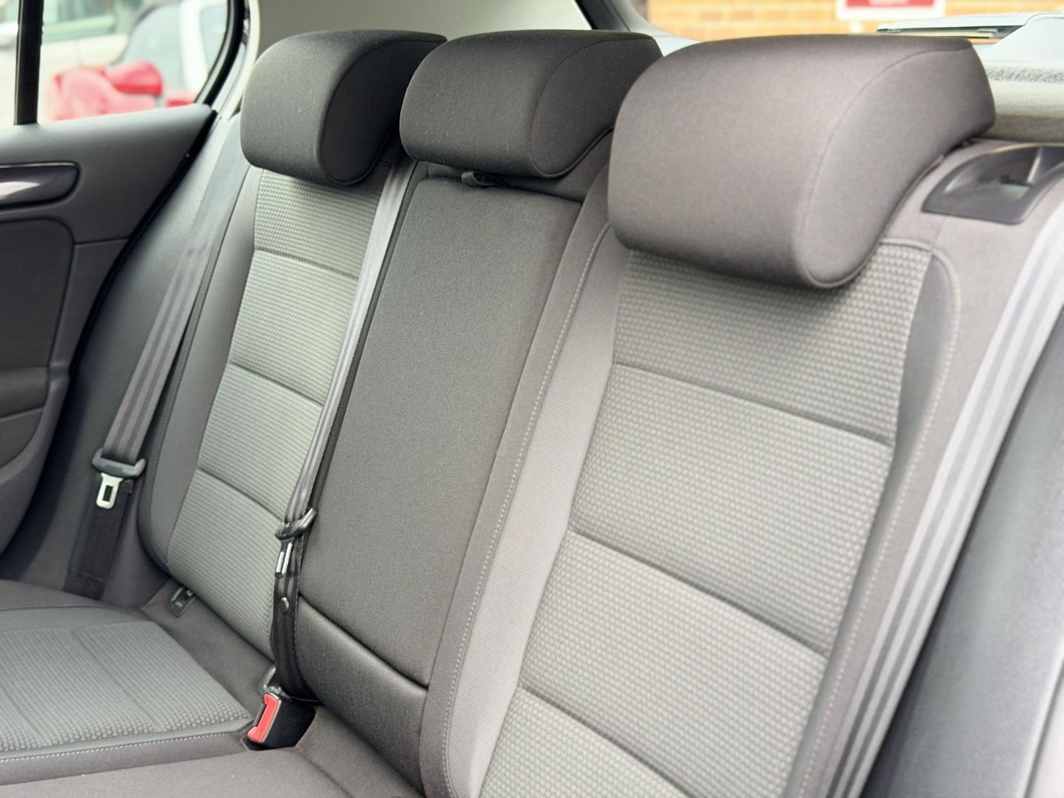 Used Volkswagen Golf 2011 for sale - 77644135: Photo 37