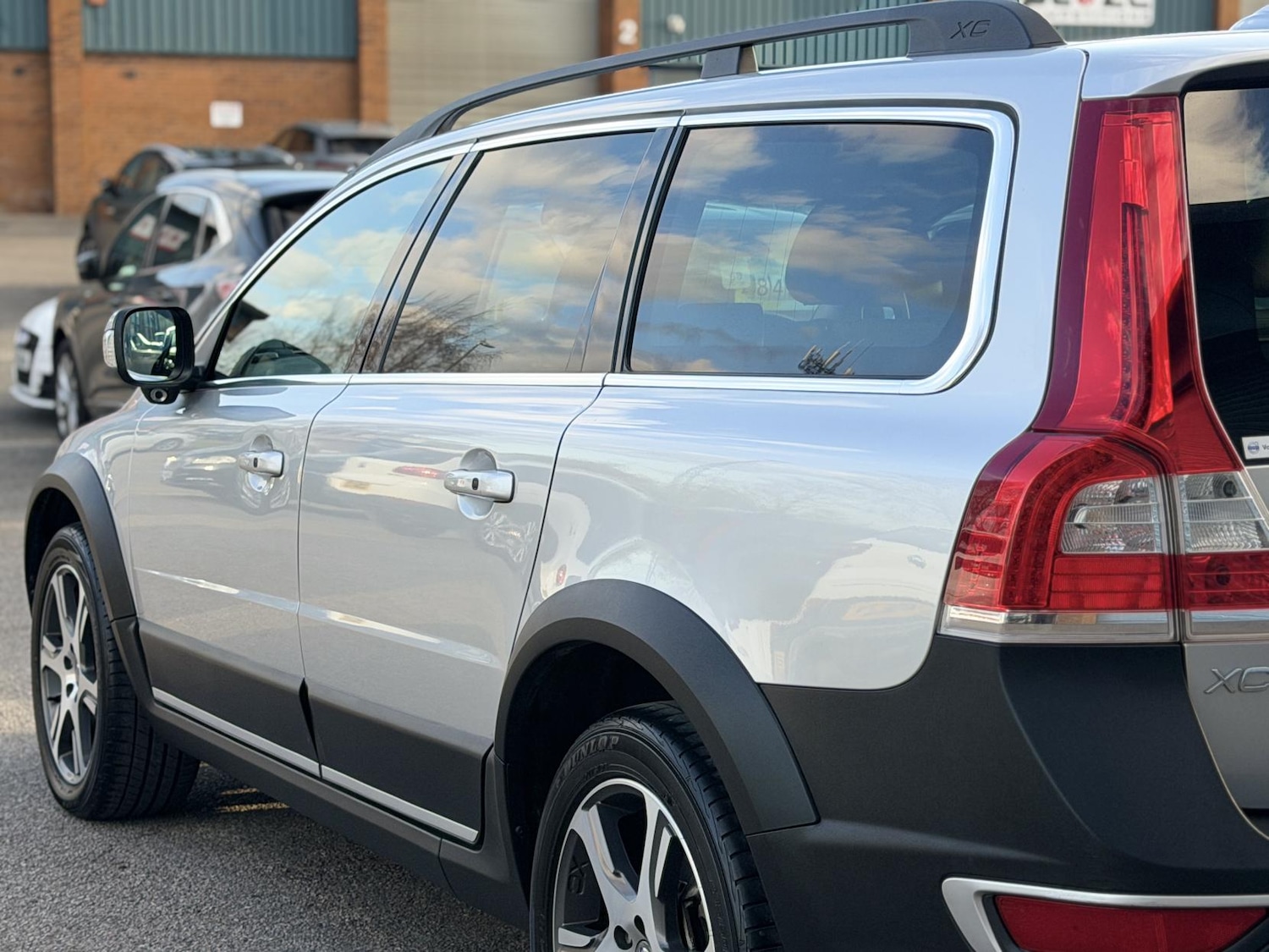 Used Volvo XC70 2014 for sale - 78152963: Photo 12