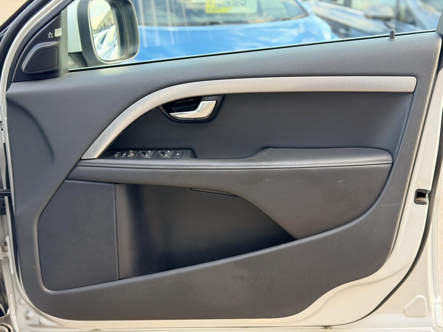 Used Volvo XC70 2014 for sale - 78152963: Photo 16