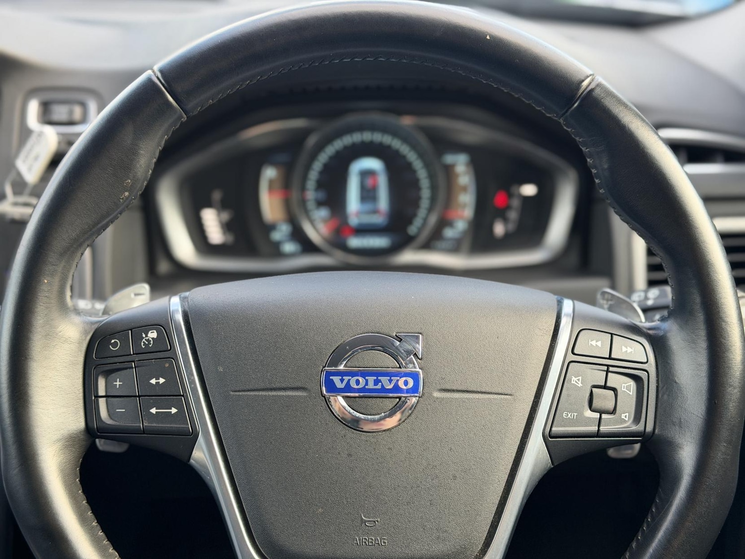 Used Volvo XC70 2014 for sale - 78152963: Photo 19