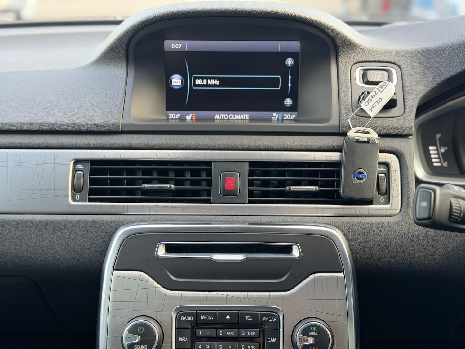 Used Volvo XC70 2014 for sale - 78152963: Photo 25