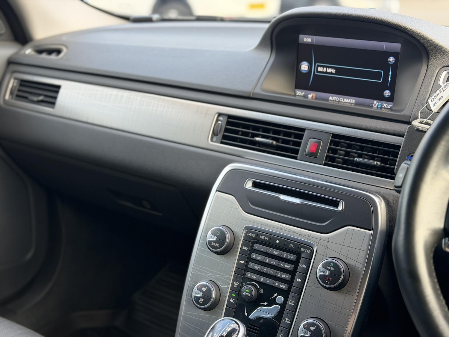 Used Volvo XC70 2014 for sale - 78152963: Photo 26